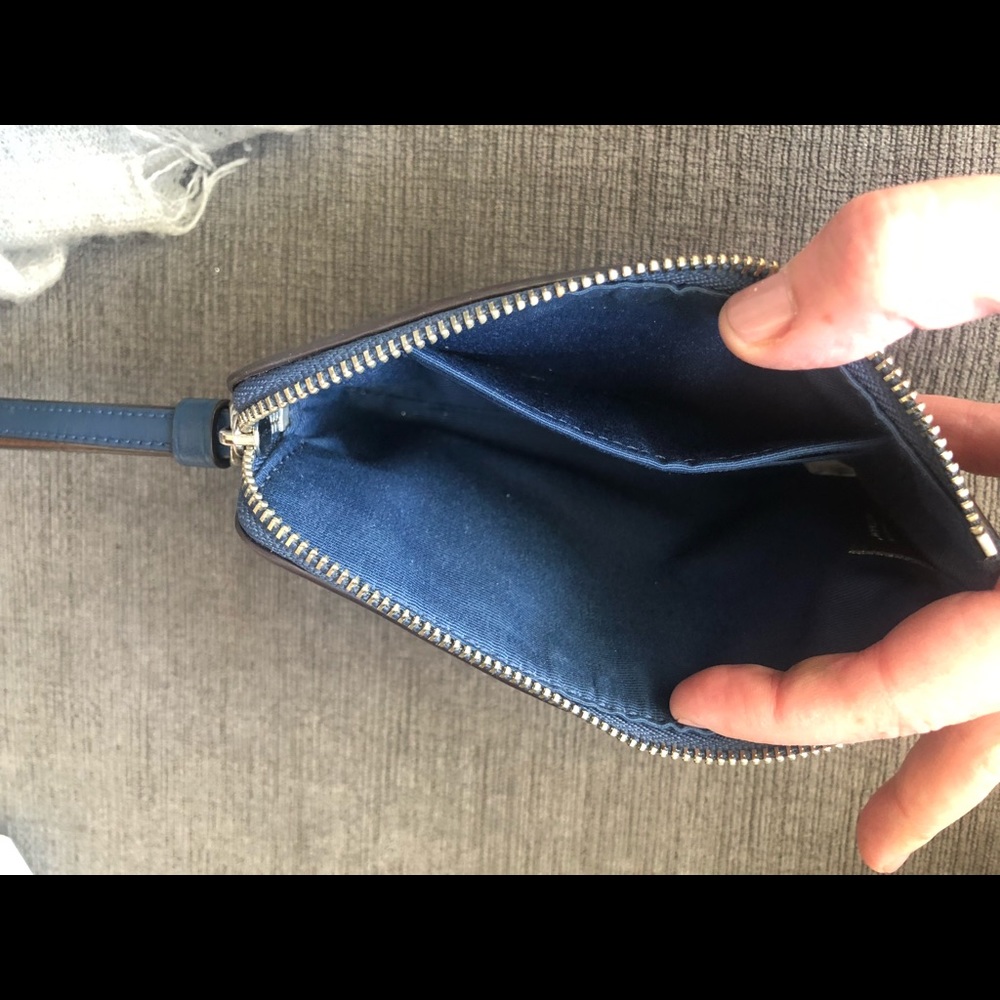 Authentic Coach wristlet - Picture 3 of 3
